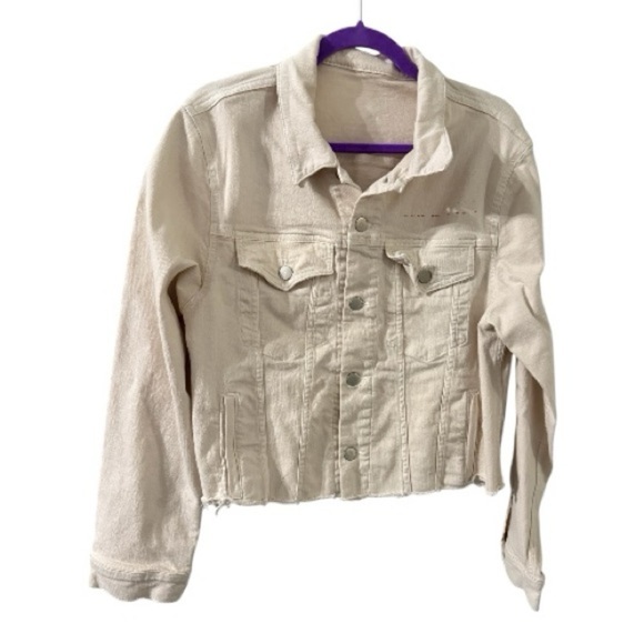 Jackets & Blazers - STRETCH DENIM
Women’s Cream Jean Jacket · No Size Tag (Approx. 2x)